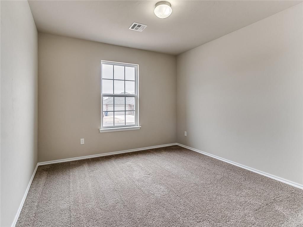 1009 Redbud Drive — photo 16