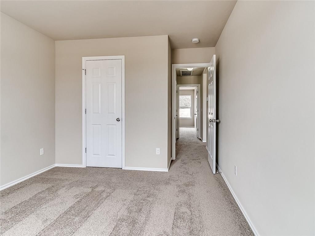 1009 Redbud Drive — photo 17