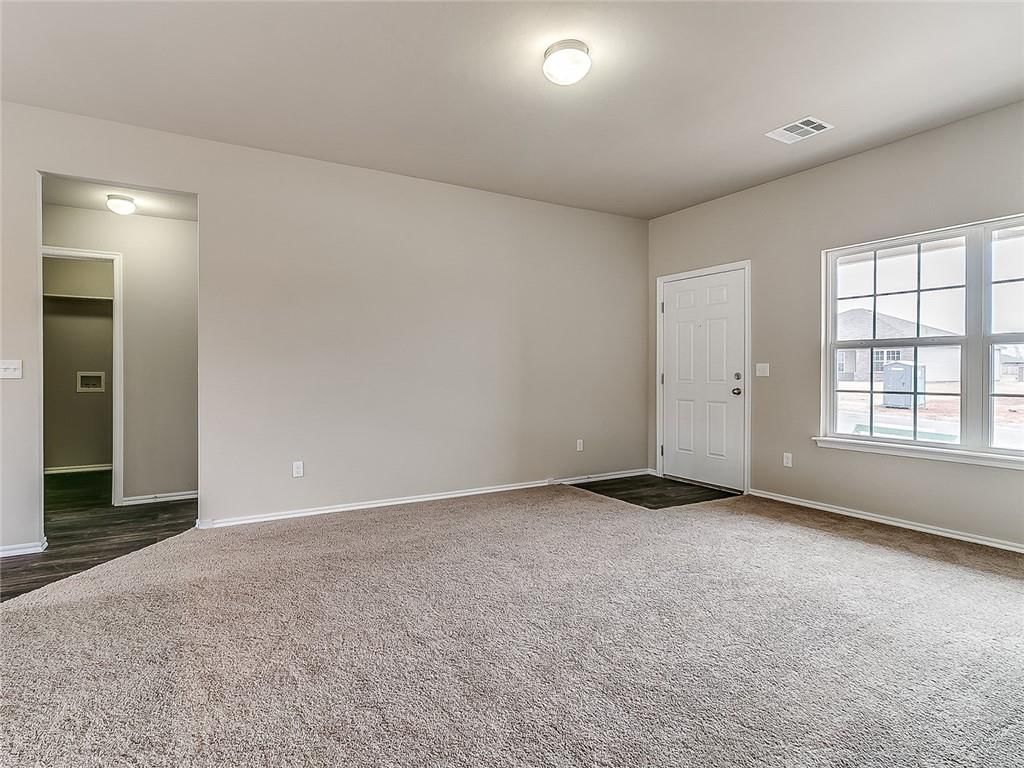 1009 Redbud Drive — photo 3