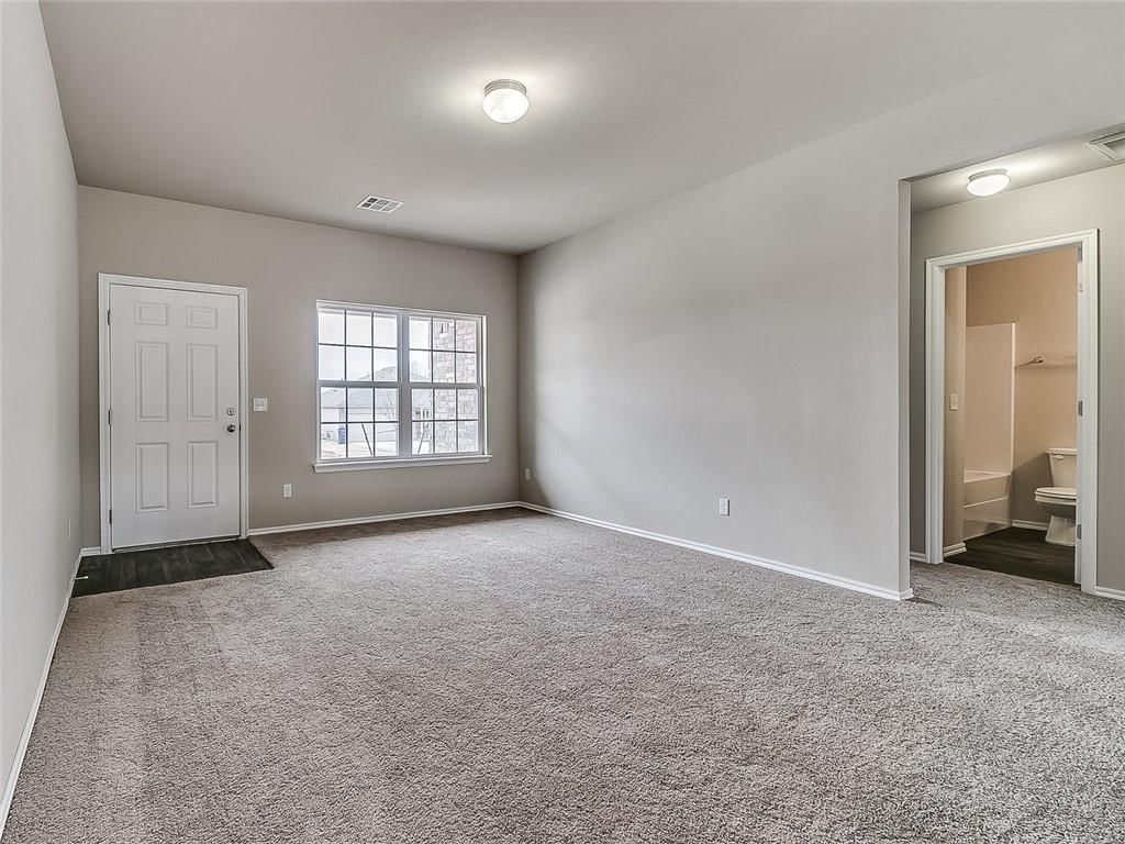 1009 Redbud Drive — photo 4