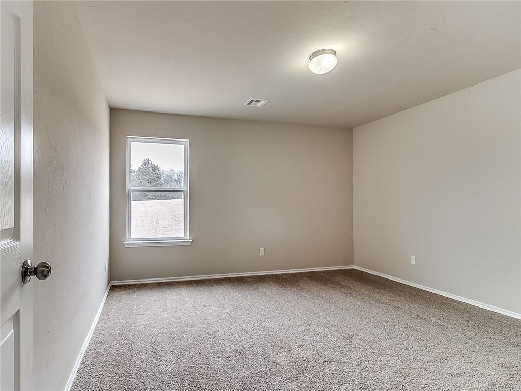 1009 Redbud Drive — photo 9