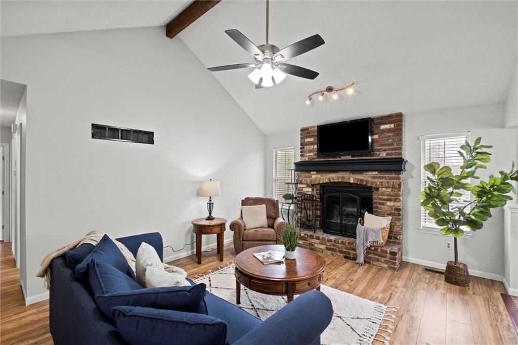 3304 SE ADAMS Drive — photo 6