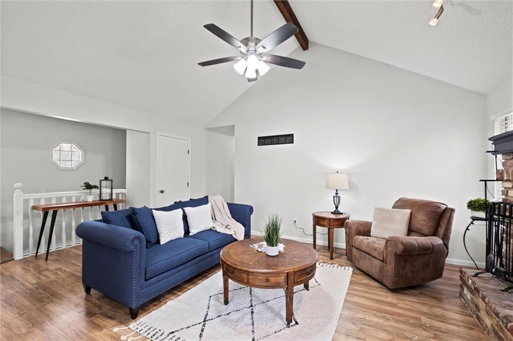 3304 SE ADAMS Drive — photo 8