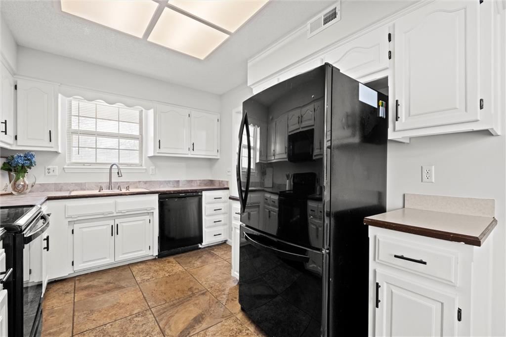 3304 SE ADAMS Drive — photo 10