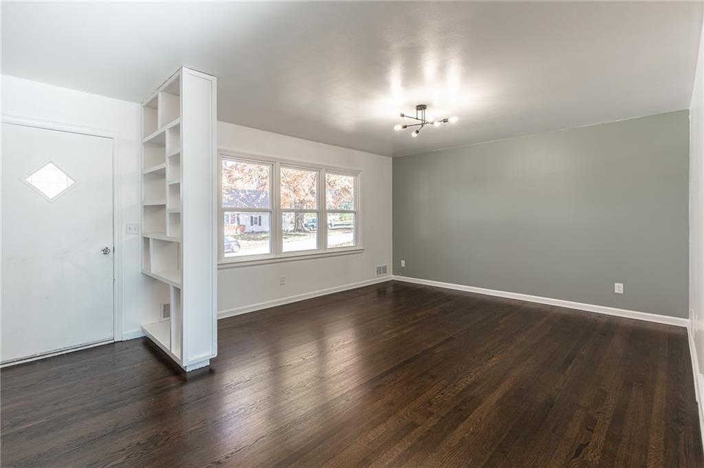 3405 E 106th Terrace — photo 5