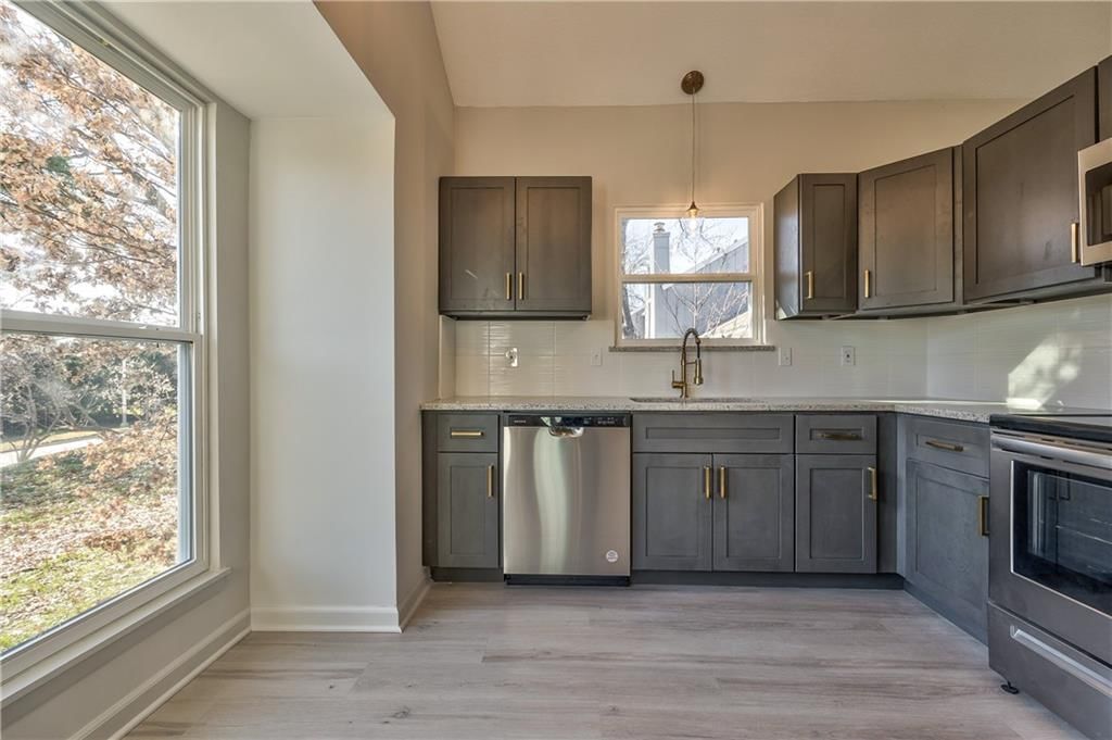 8269 Monrovia Street — photo 13