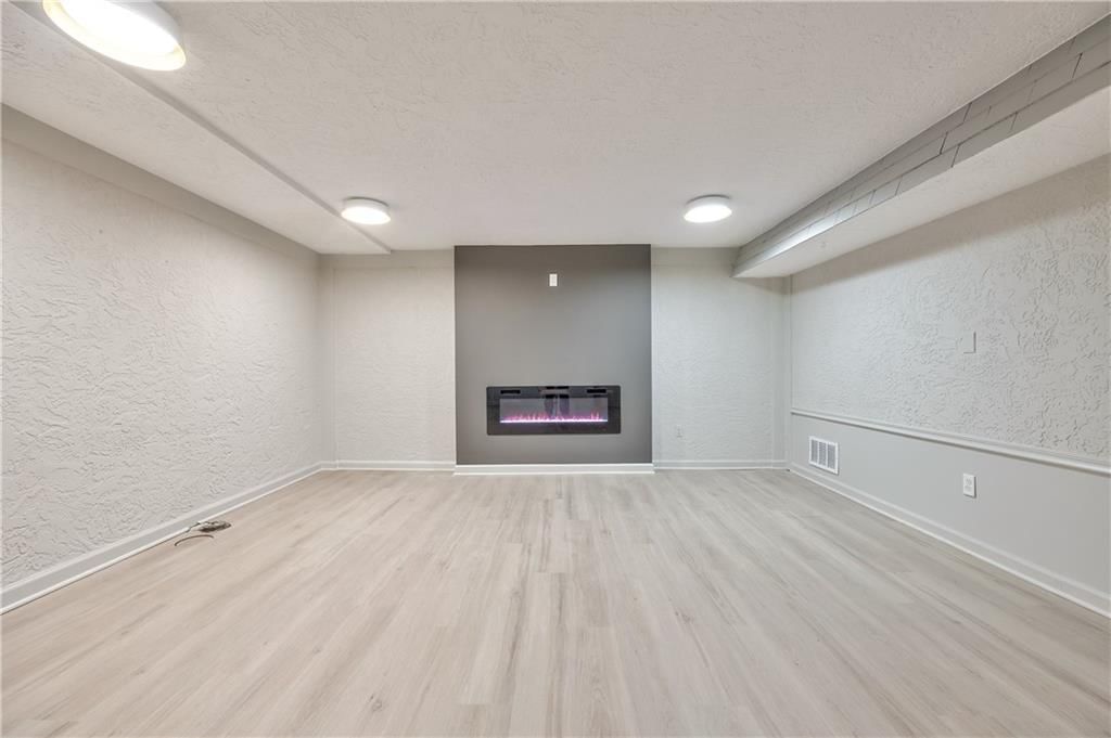 8269 Monrovia Street — photo 27