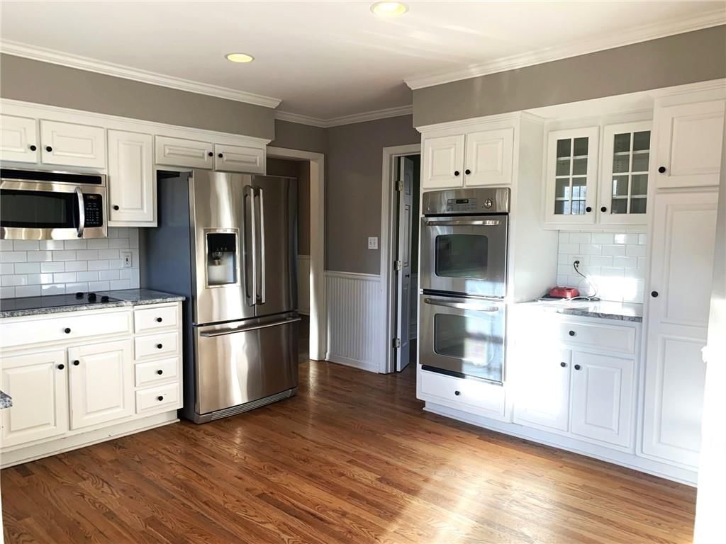 9810 Connell Drive — photo 12