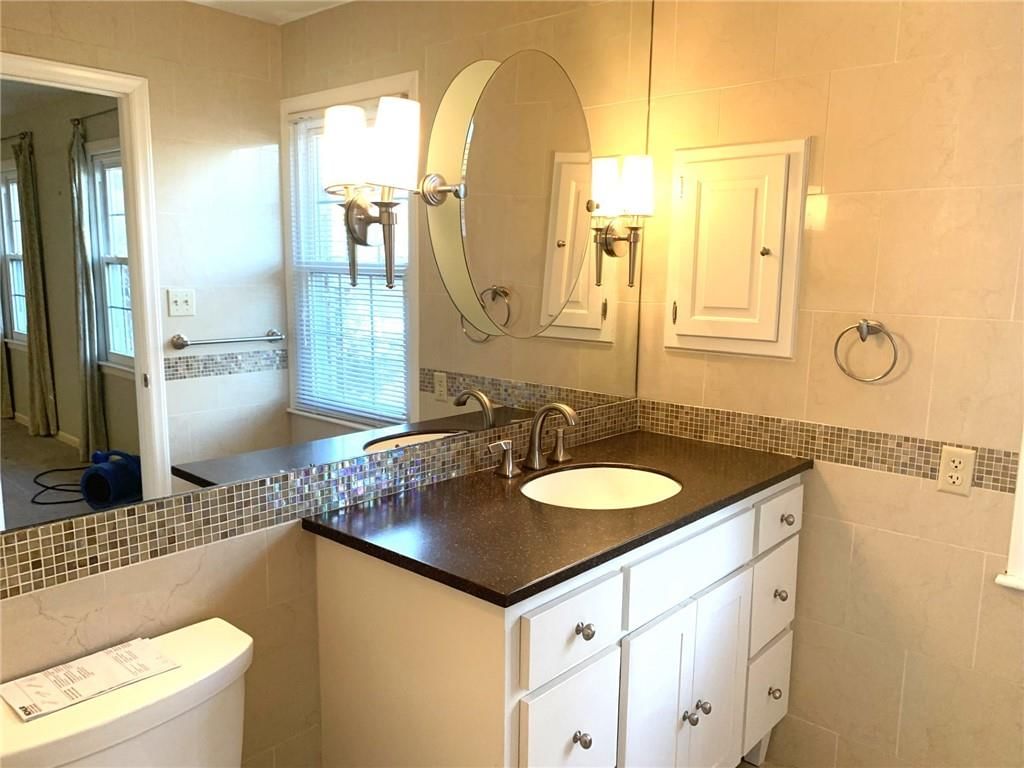 9810 Connell Drive — photo 31
