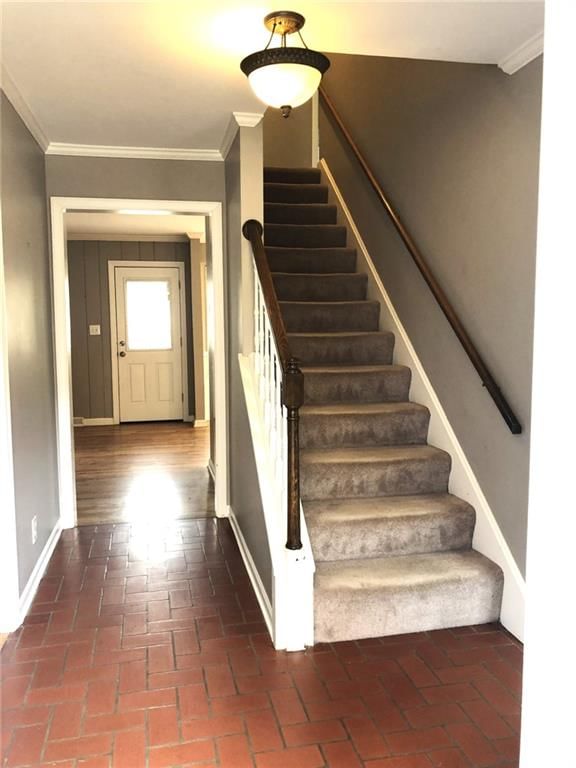 9810 Connell Drive — photo 5