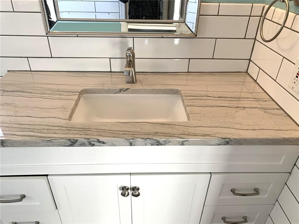 9810 Connell Drive — photo 42