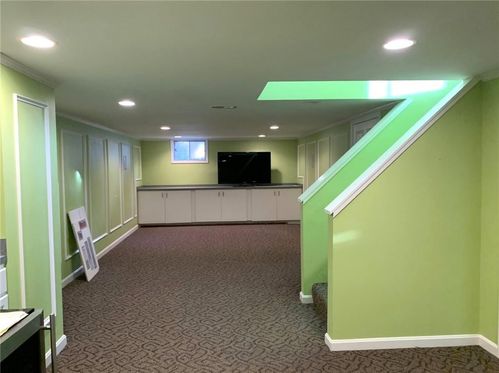 9810 Connell Drive — photo 43