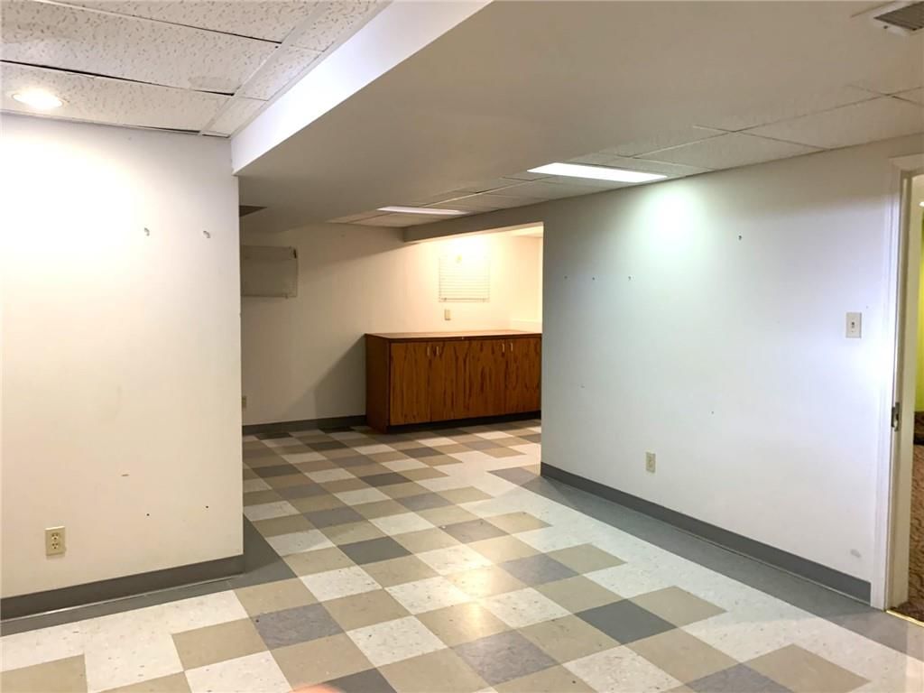 9810 Connell Drive — photo 50