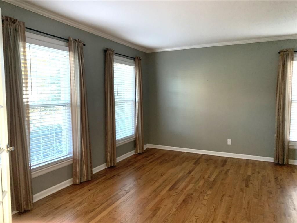 9810 Connell Drive — photo 7
