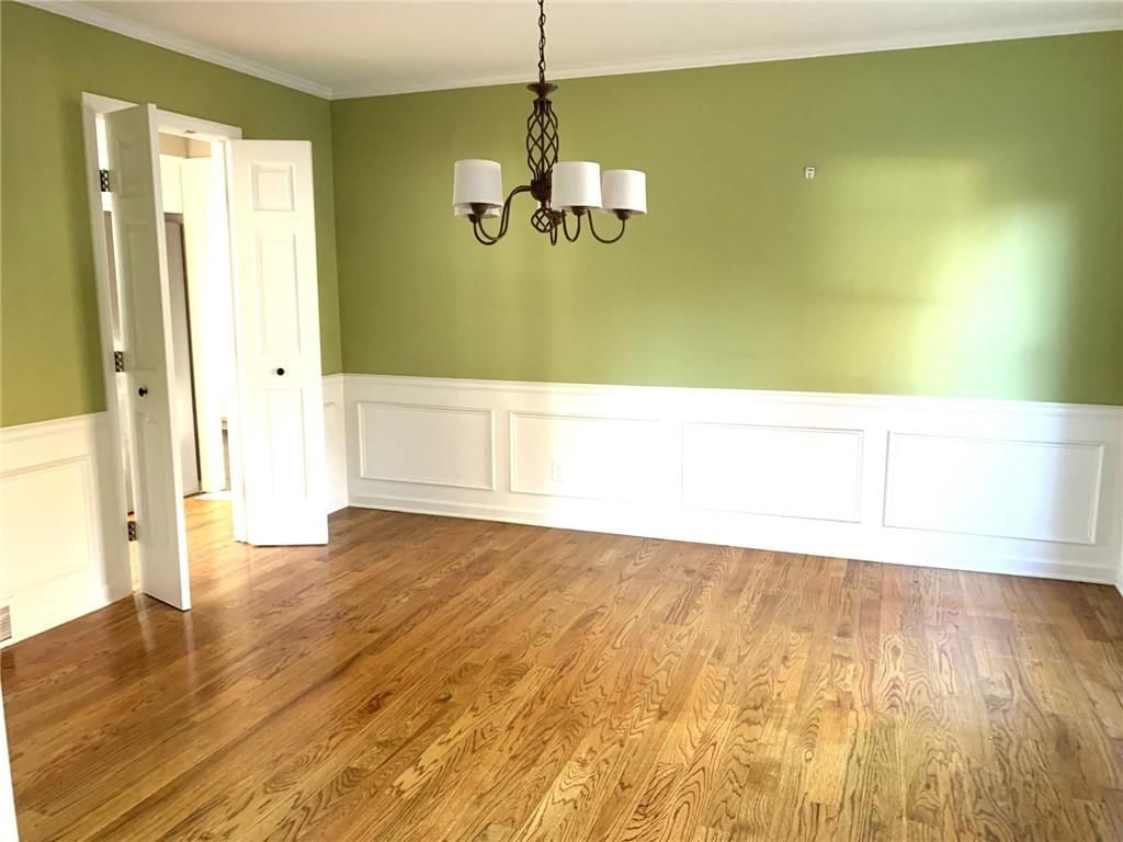9810 Connell Drive — photo 8