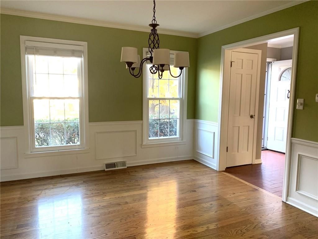 9810 Connell Drive — photo 9