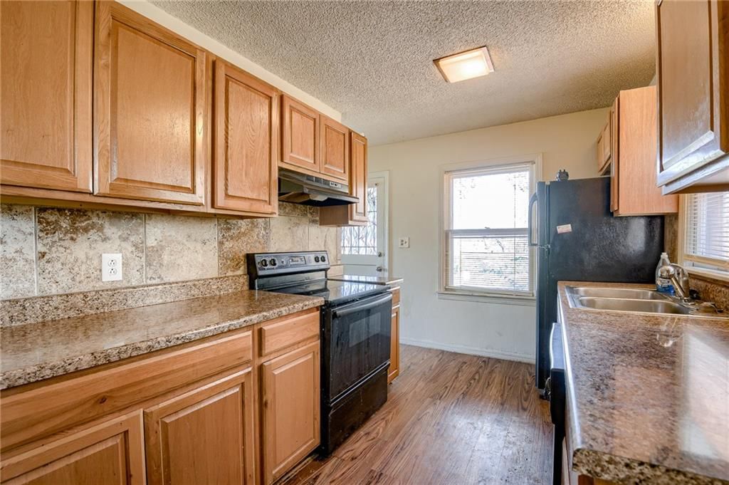 10037 Holmes Road — photo 5