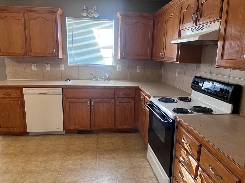 515 Wells Circle — photo 8