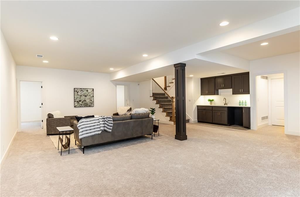 3813 W 187th Street — photo 26