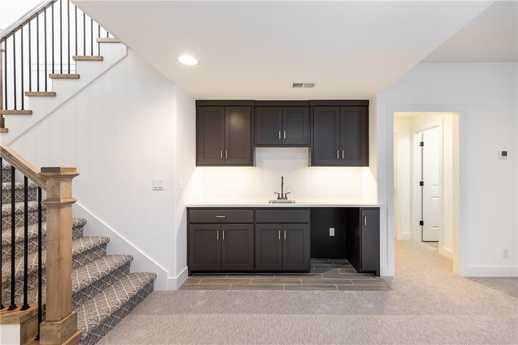 3813 W 187th Street — photo 28