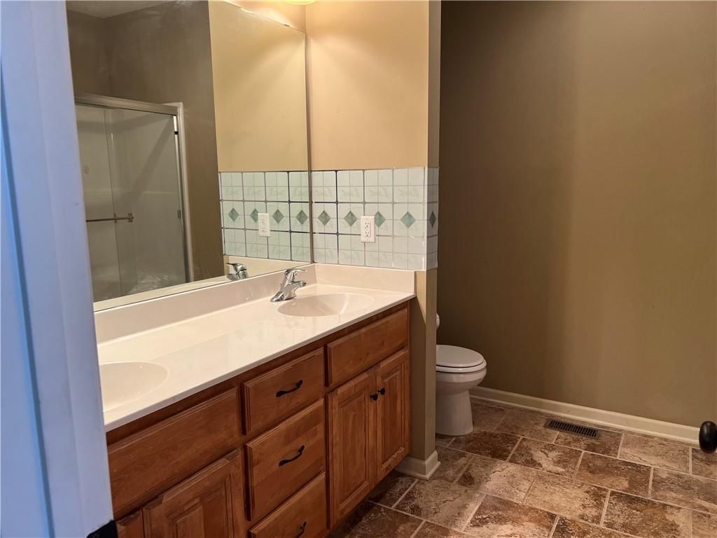 111 E Timberlake Drive — photo 14
