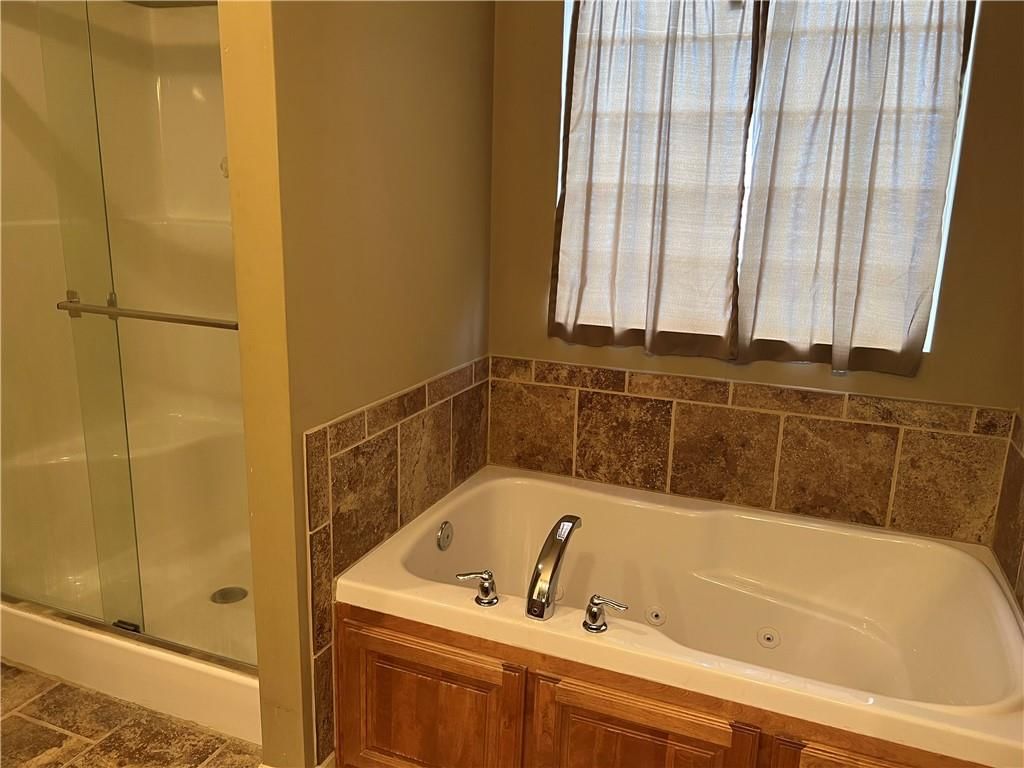 111 E Timberlake Drive — photo 15