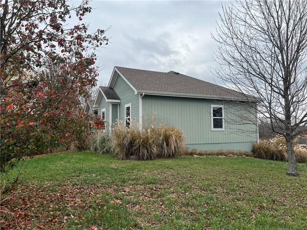 111 E Timberlake Drive — photo 29