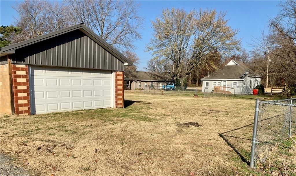 513 W Mckay Street — photo 11