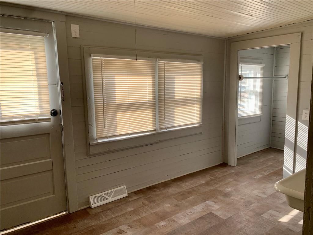 513 W Mckay Street — photo 18