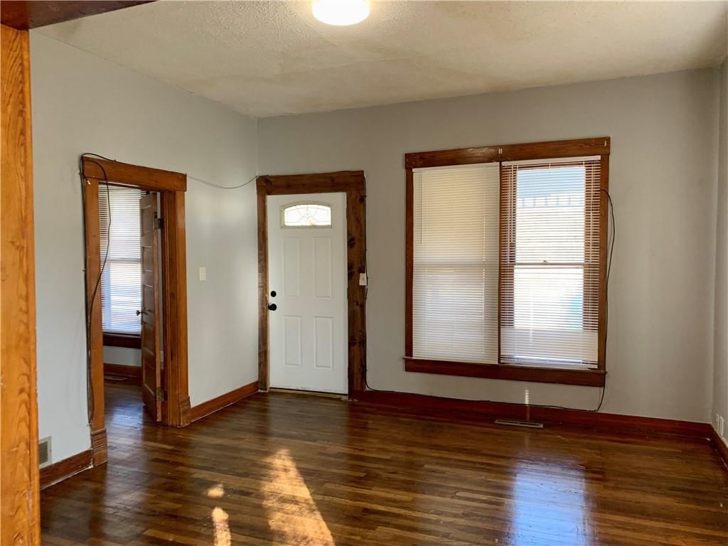 513 W Mckay Street — photo 27