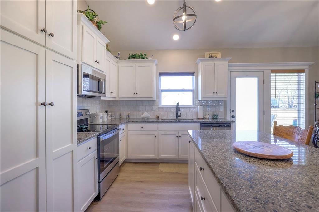301 S Dalton Drive — photo 13