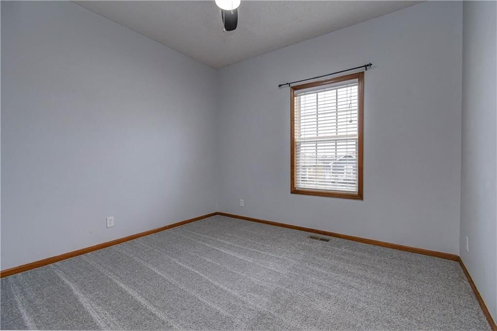 1805 NW Pond Avenue — photo 16