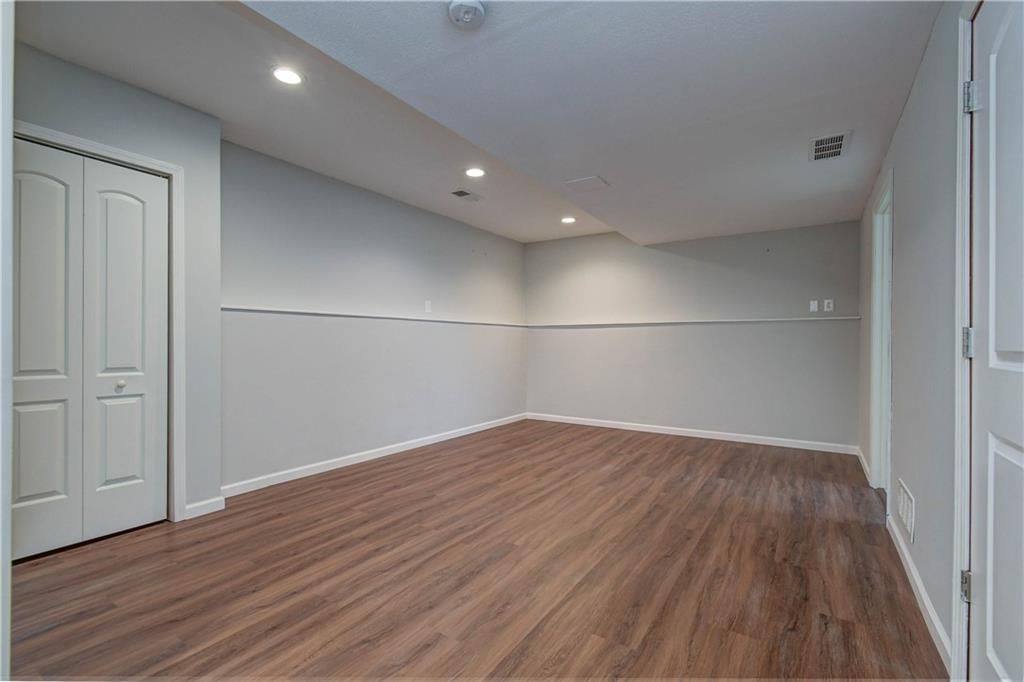 1805 NW Pond Avenue — photo 19