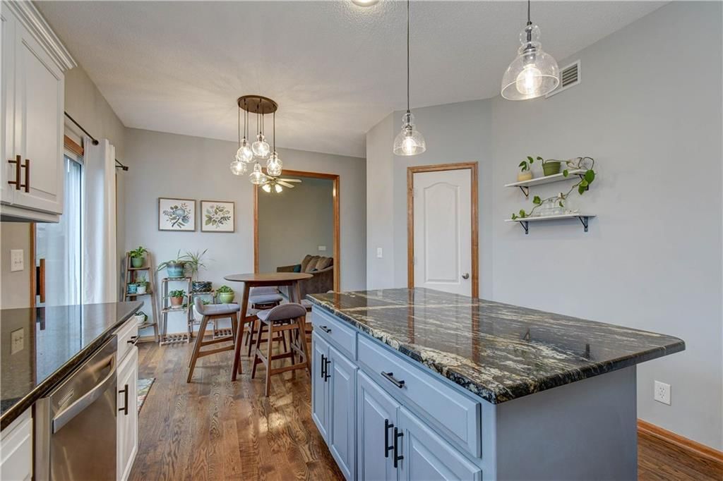1805 NW Pond Avenue — photo 8