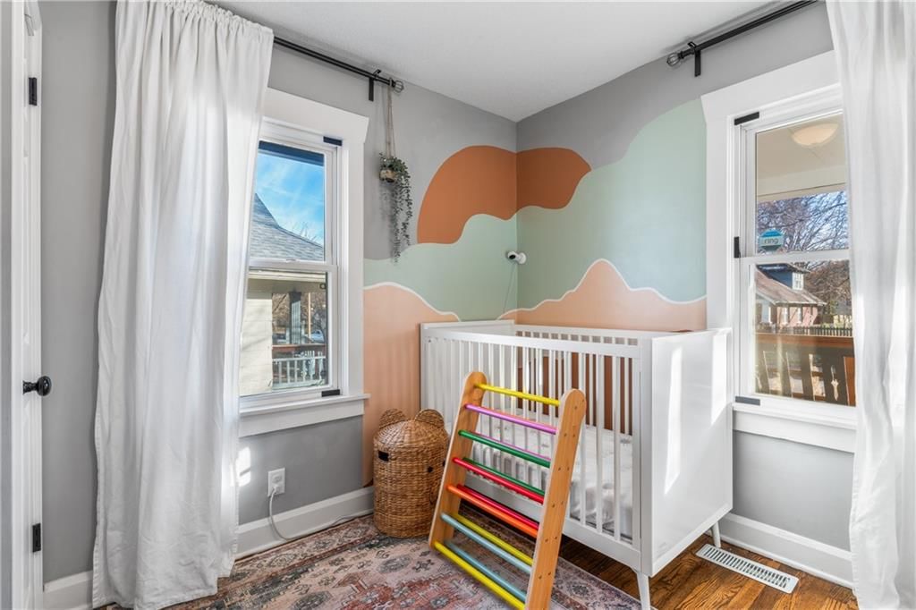 714 W 76th Terrace — photo 22