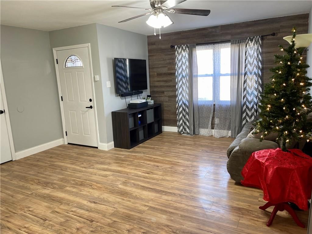 611 W Osborn Street — photo 13