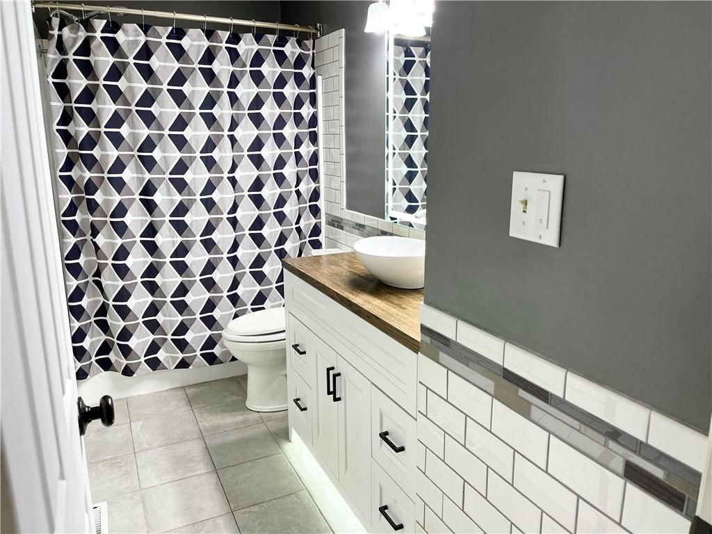 611 W Osborn Street — photo 15
