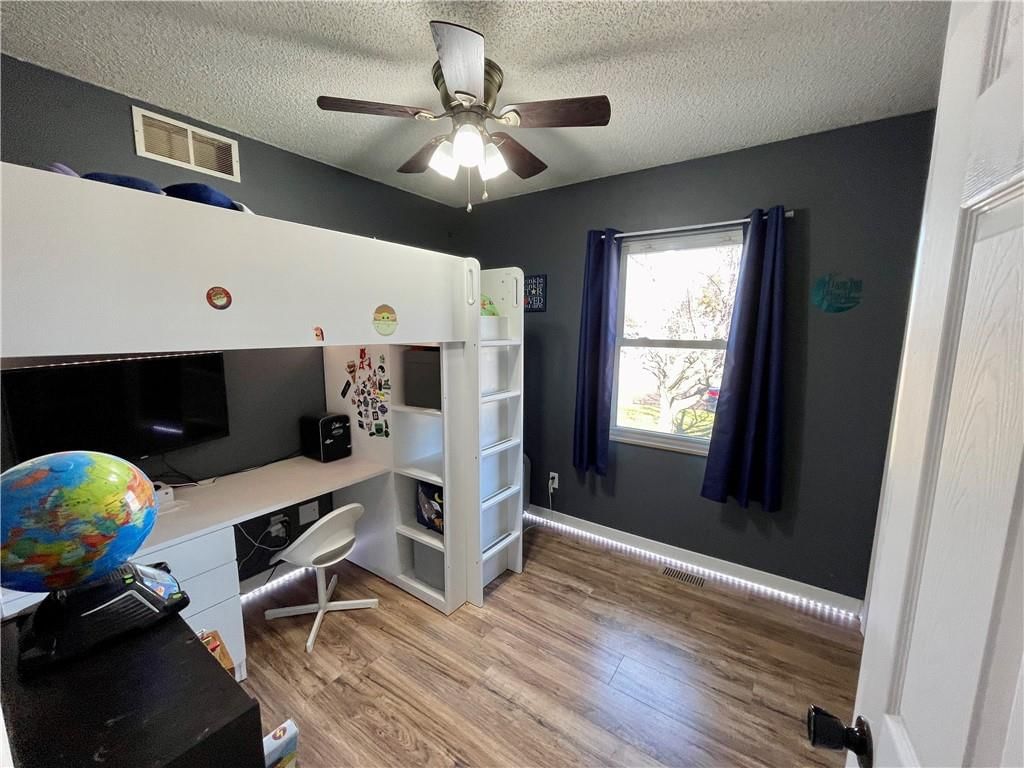 611 W Osborn Street — photo 18