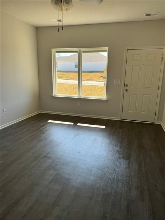 1005 Redbud Drive — photo 2