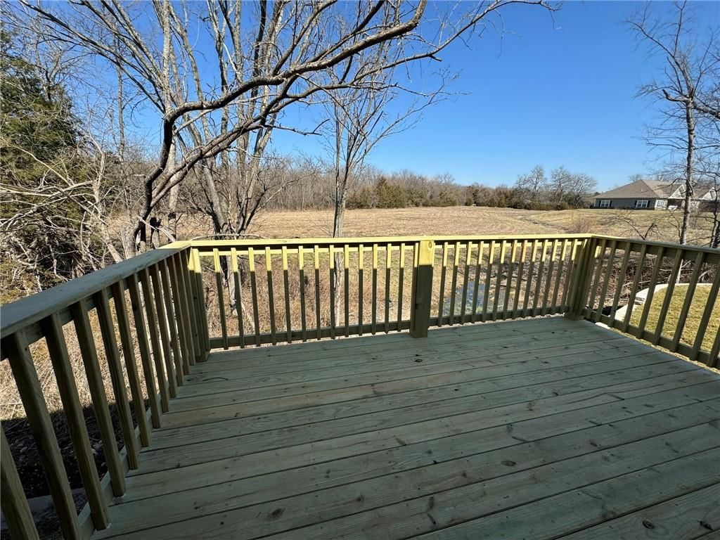 1005 Redbud Drive — photo 13