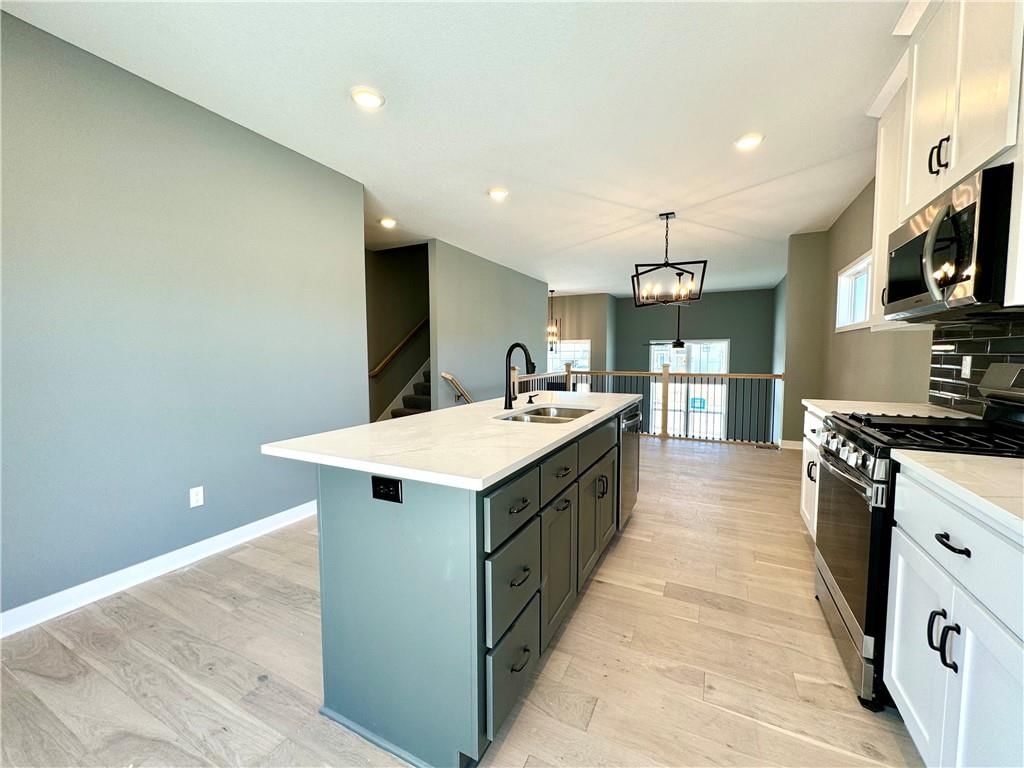10223 N Oakland Avenue — photo 12