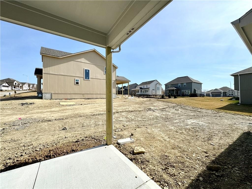 10223 N Oakland Avenue — photo 38