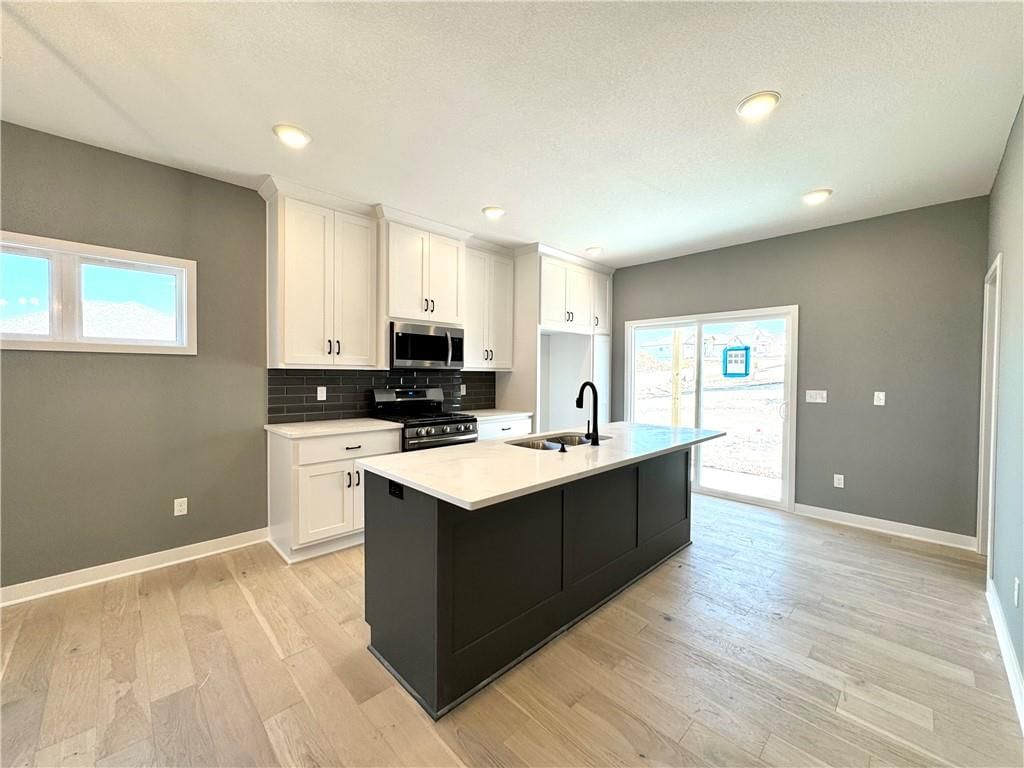 10223 N Oakland Avenue — photo 6