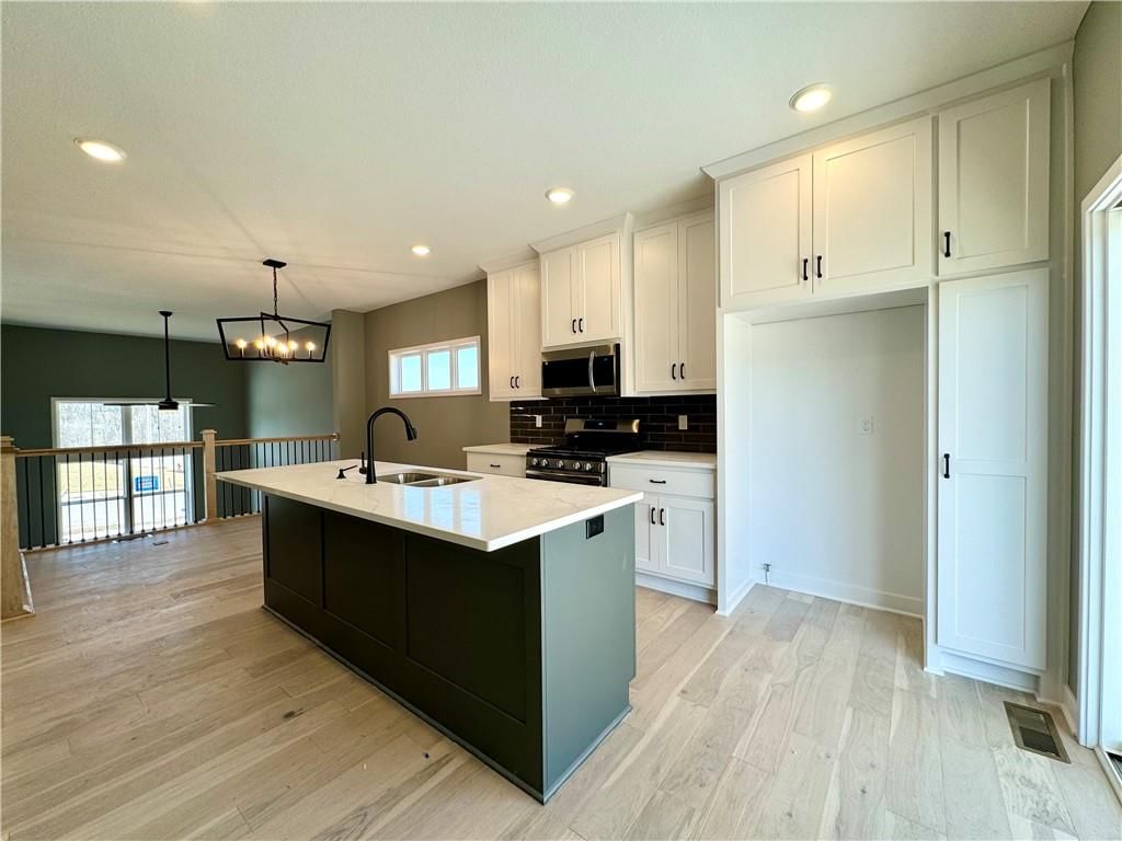 10223 N Oakland Avenue — photo 10