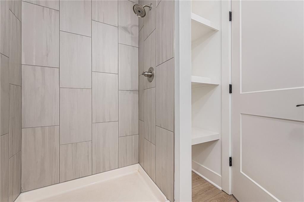 22910 W 72nd Terrace — photo 32