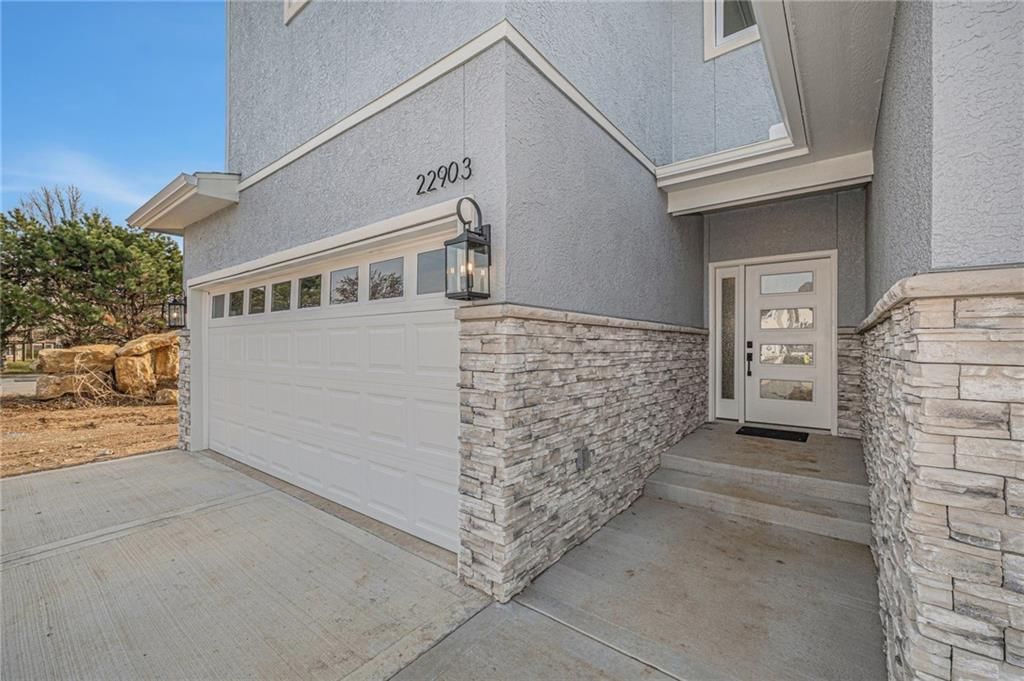 22910 W 72nd Terrace — photo 9