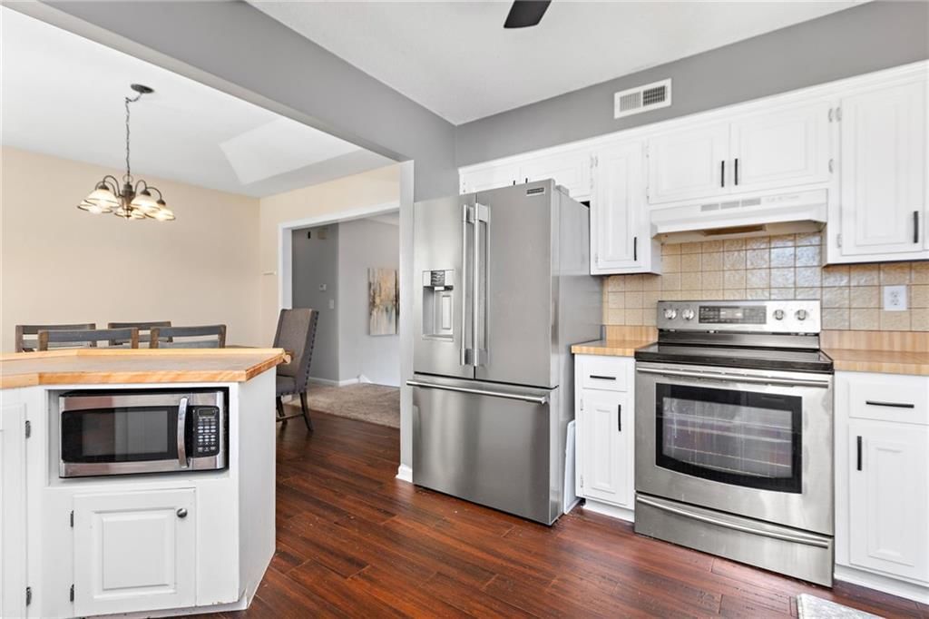 10611 W 48th Street — photo 12