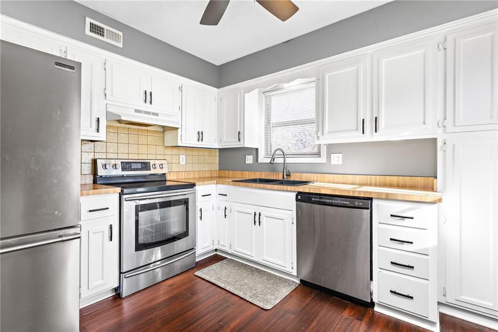 10611 W 48th Street — photo 13