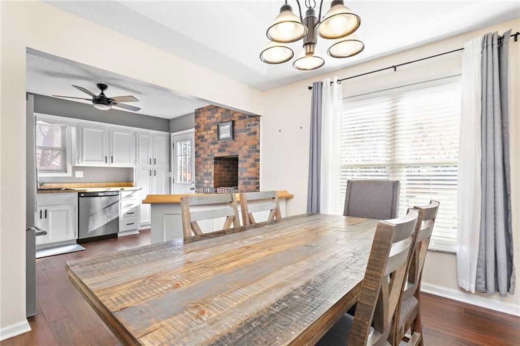 10611 W 48th Street — photo 9