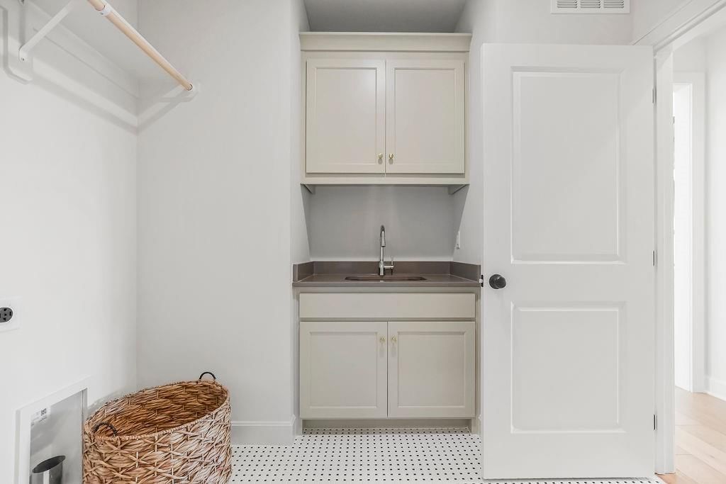 16719 S Hall Street — photo 39
